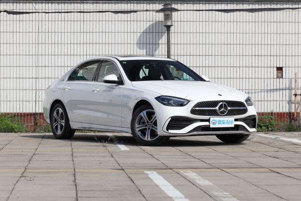 奔驰C260最新价格及落地成本解析,豪华入门车型值得入手吗? 奔驰C260最新价格及落地成本解析,豪华入门车型值得入手吗?