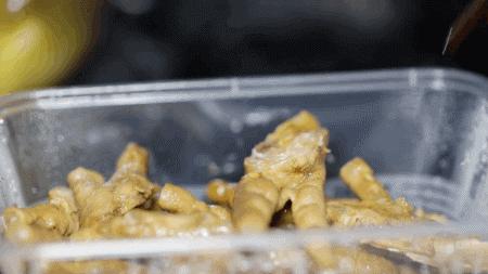 一堵无形的墙，当小区对快递外卖说不