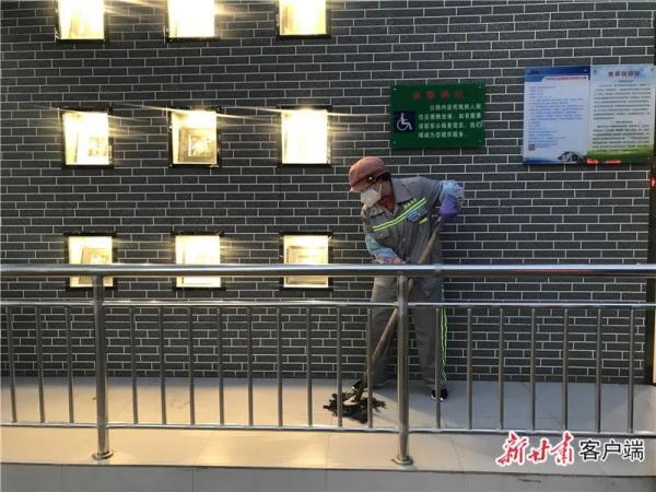 公厕会传染新冠肺炎吗？科学解析与防护指南