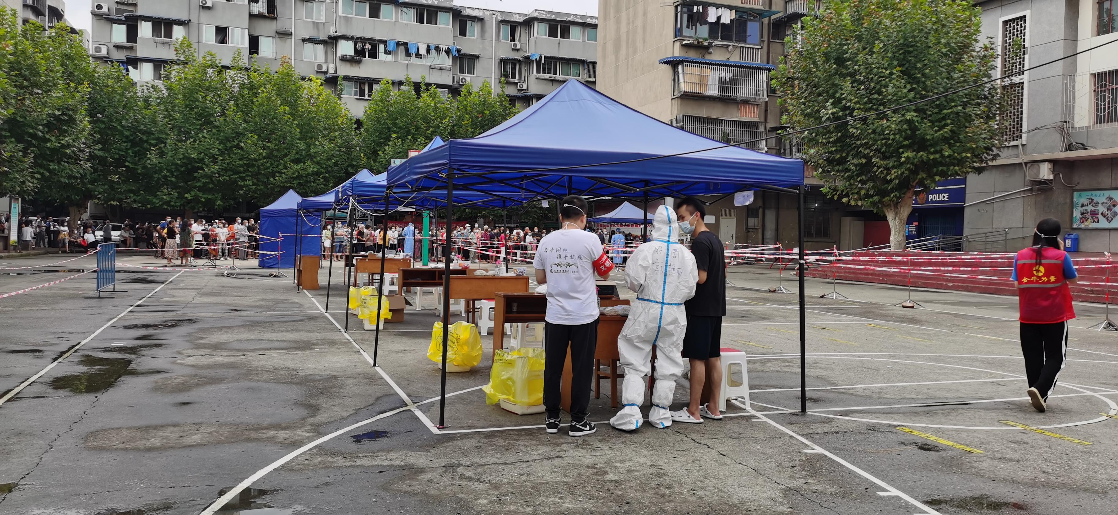 成都全力应对疫情挑战，精准公布行动轨迹筑牢防控网