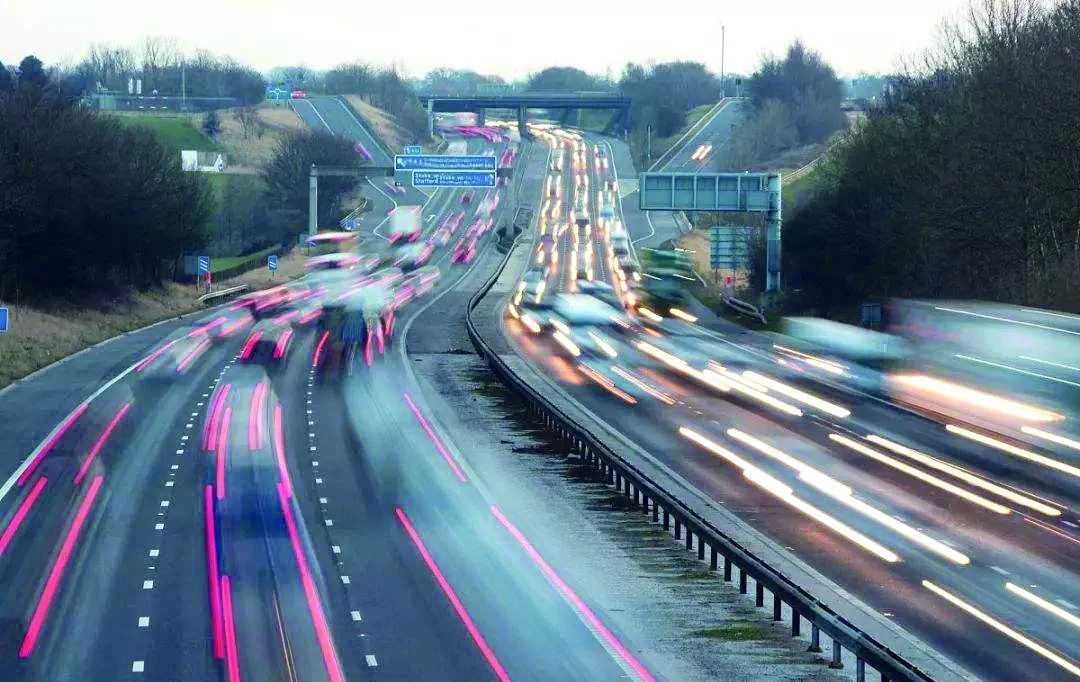 高速路免费通行政策，一年究竟有多少天？