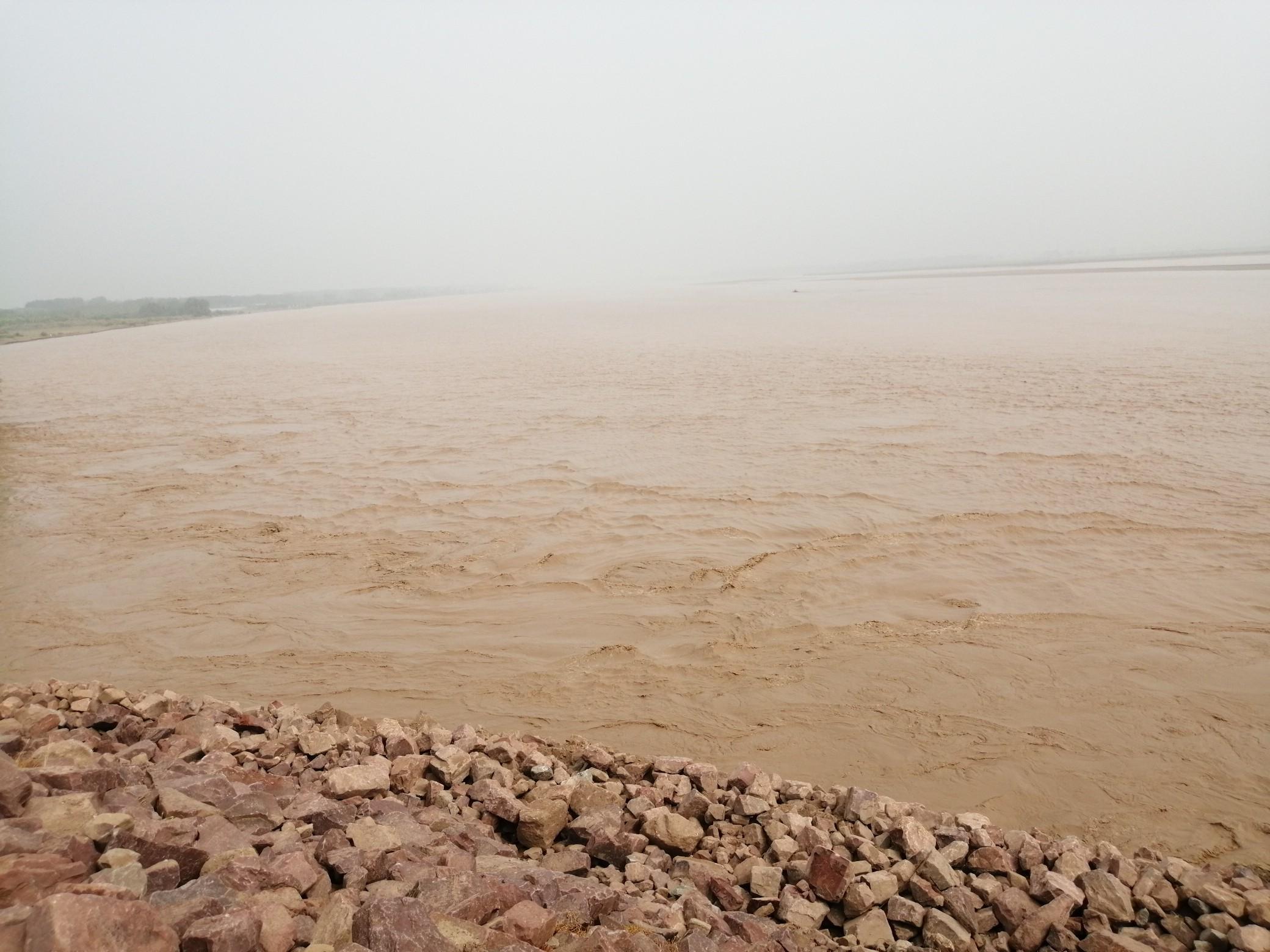 郑州新增3例确诊病例与8例无症状感染者，疫情防控再响警钟