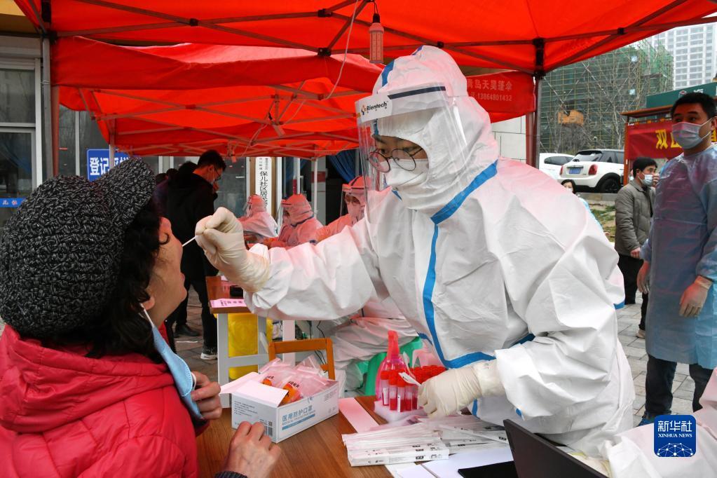 青岛6名感染者活动轨迹公布，涉超市、餐厅等多处公共场所