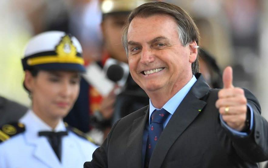 巴西政府应对疫情的政策，挑战、调整与反思