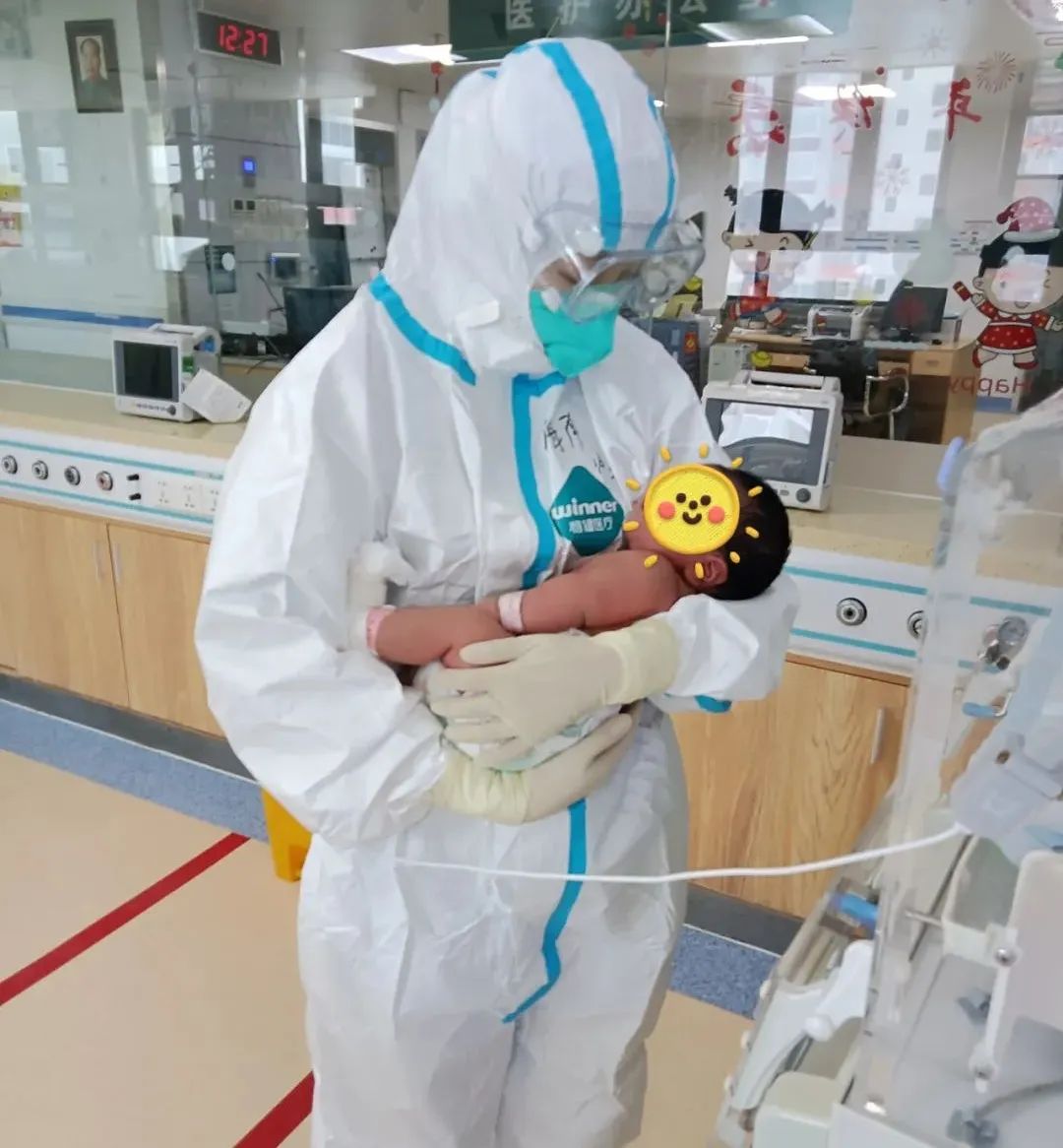 大连疫情中的小生命，三个月婴儿确诊，牵动全城心弦