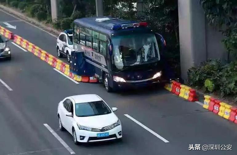 疫情下的深圳，人口流动的潮汐与韧性