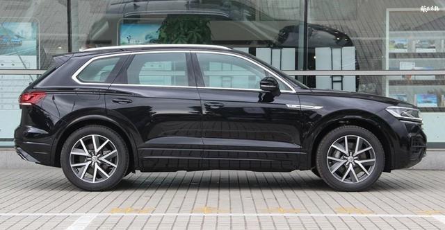 大众辉腾多少钱?揭秘低调豪车的价格之谜 大众辉腾多少钱?揭秘低调豪车的价格之谜