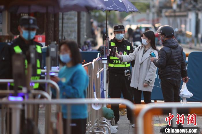 南京疫情封城情况，防控措施与市民生活的双重考验