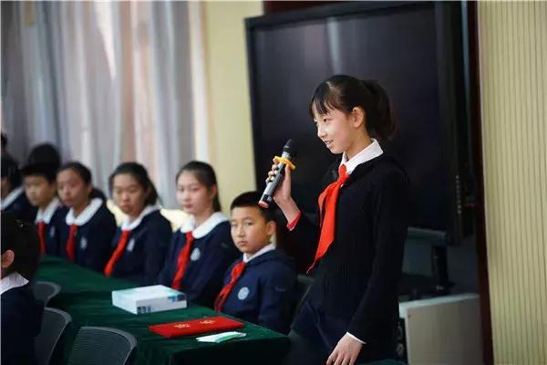 朝阳新闻主持人阵容盘点，熟悉的面孔，专业的声音