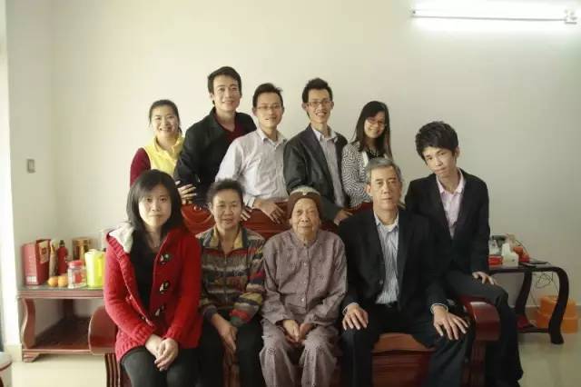 石家庄一家11口，四世同堂的温暖与坚守