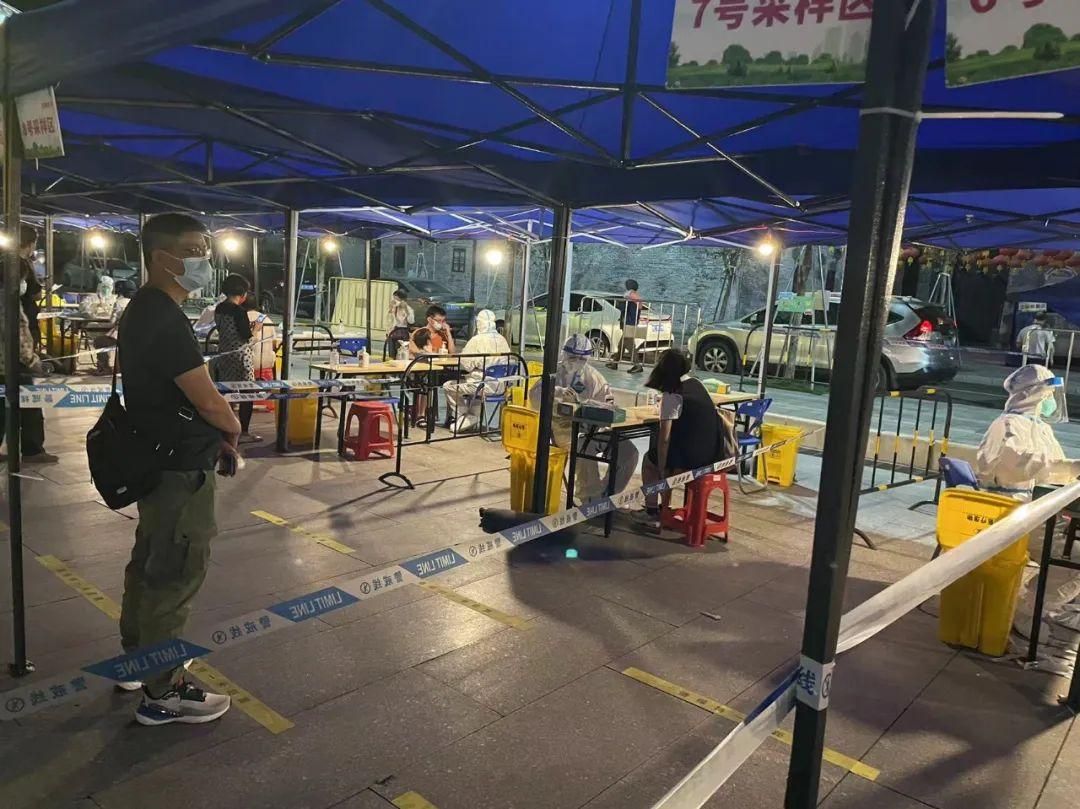 佛山疫情防控，这些区域实施临时管控，市民生活有序保障