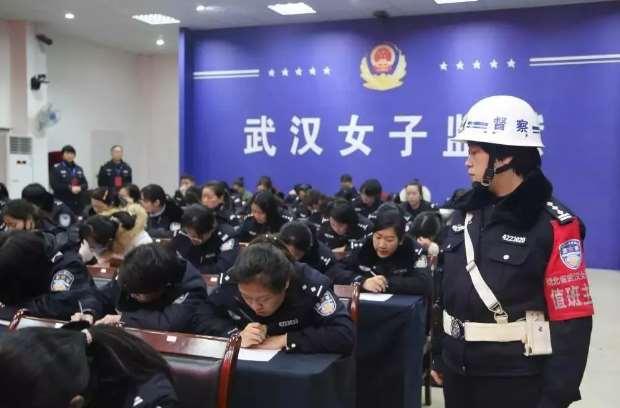 河北一密切接触者乘地铁入京，疫情防控警钟再鸣