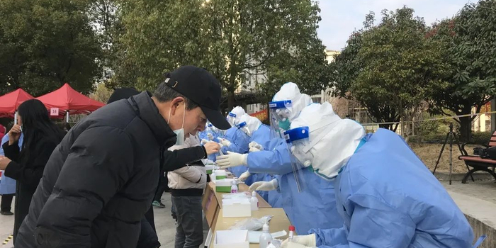 上海一小区解封，14天的等待与新生