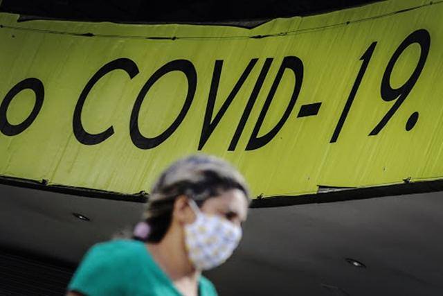 巴西疫情严峻，累计确诊逾211万例，公共卫生系统面临巨大挑战