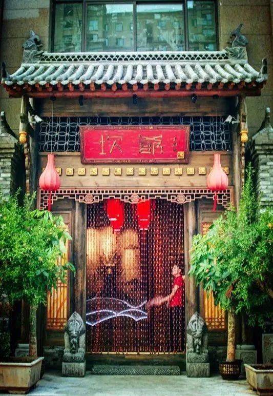 郑州疫情趋稳向好，精准防控守护城市烟火气