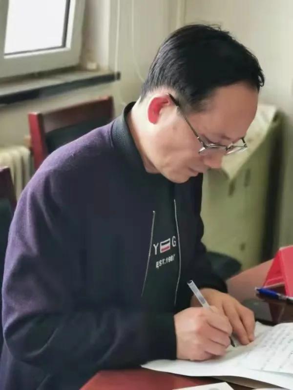 历史性突破！31省区市首次实现确诊病例零新增，视频记录全民战疫感人瞬间