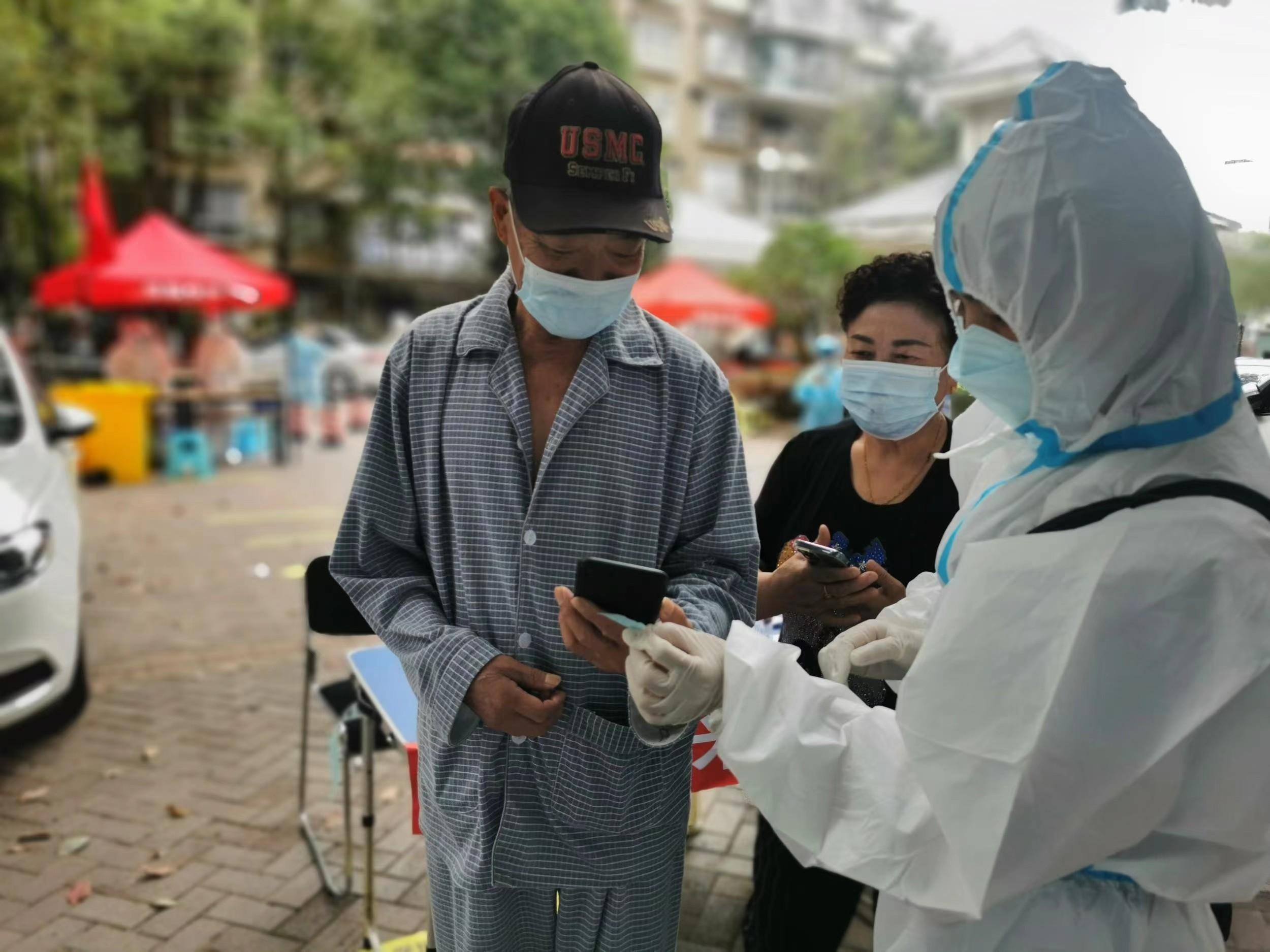 花溪区疫情防控领导小组，筑牢防线，守护家园