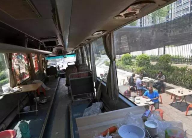 温州大巴，铁皮车厢里的流动人间