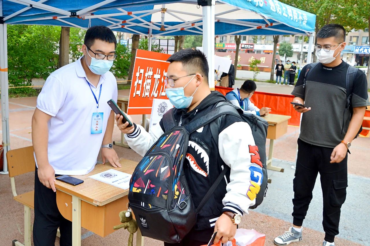 黑龙江省各级学校迎来秋季开学季，学子重返校园开启新征程