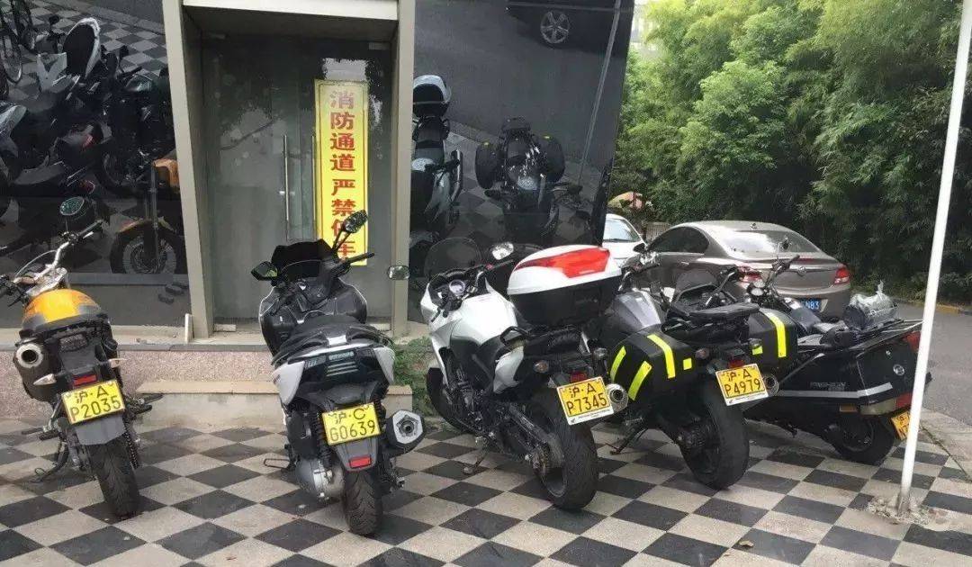 上海外牌摩托车，都市骑士的困境与抉择